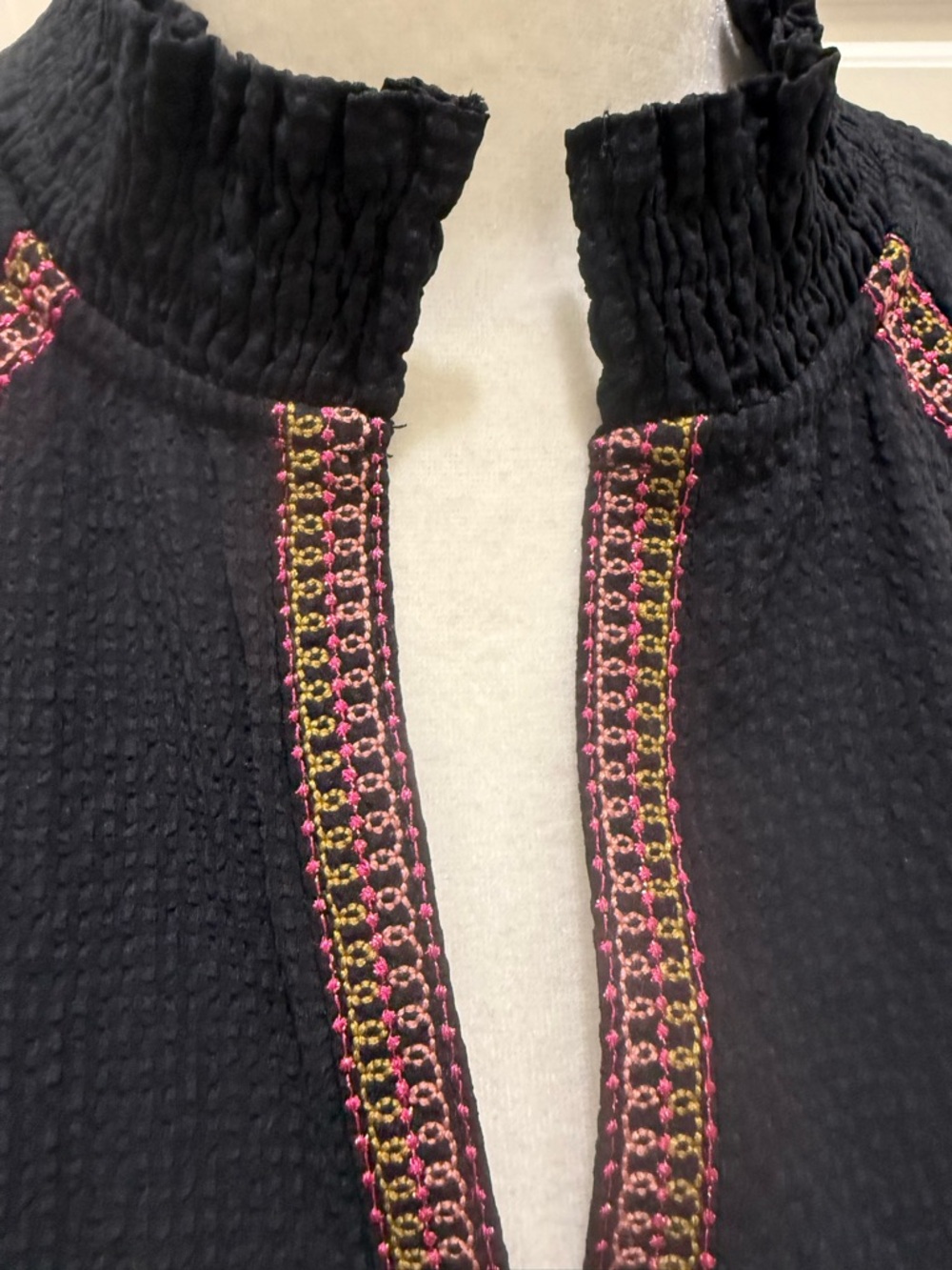 THML. Jolie Embroidered Top. Size Small. - Picture 6 of 12